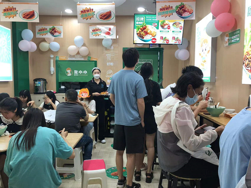 加盟螺螄粉店要多少錢？加盟的好處都有哪些？